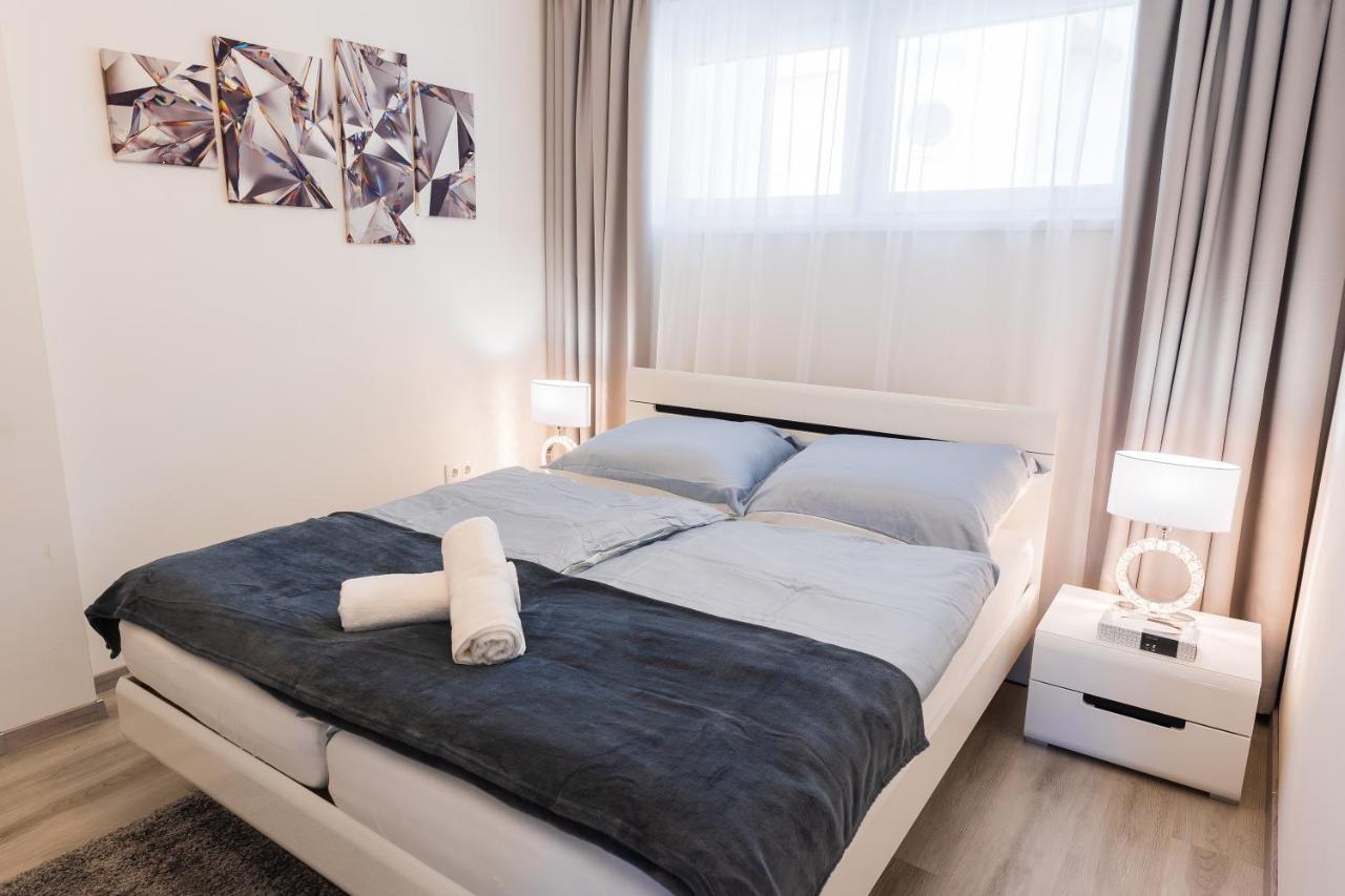 Central Residence Sopron Exterior foto